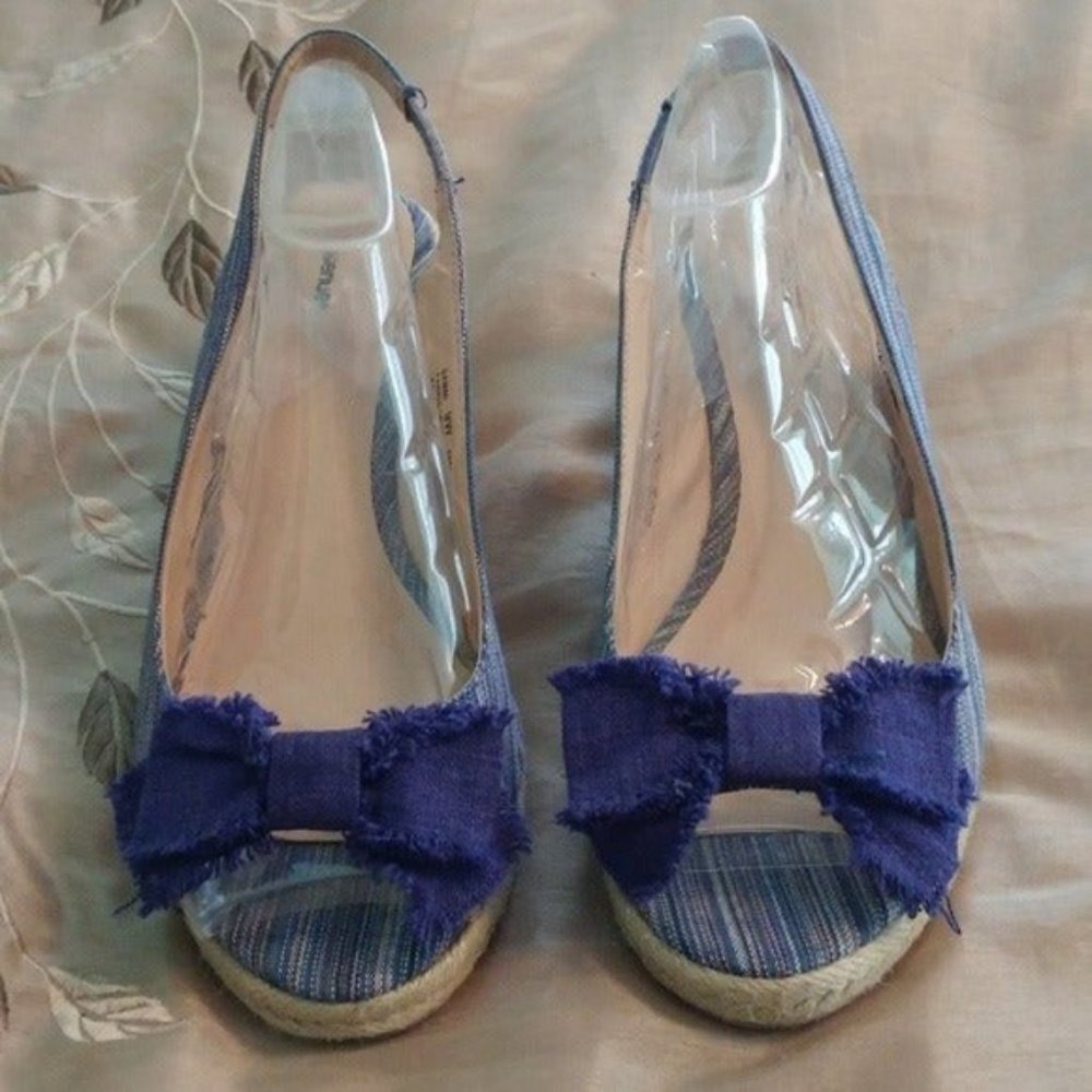 4 for $10 AVENUE "SAMMI" SLINGBACK SANDALS 9 W